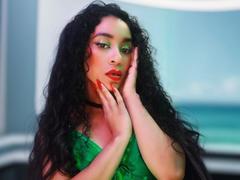 KylieJen - female with black hair webcam at xLoveCam