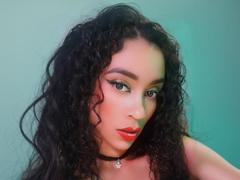 KylieJen - female with black hair webcam at xLoveCam