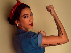 KylieWhite - female with black hair and  big tits webcam at LiveJasmin