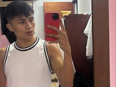 Kyller69 from xLoveCam