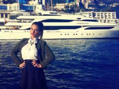 KymCarmela - female with black hair webcam at ImLive