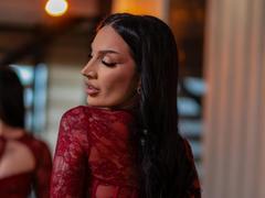 KyraReign - female with black hair and  big tits webcam at xLoveCam