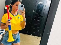 LaBandy - female with black hair webcam at xLoveCam