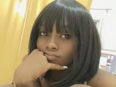 LaBelleNoire69 from xLoveCam