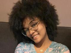 LaChaudeLily - female webcam at xLoveCam