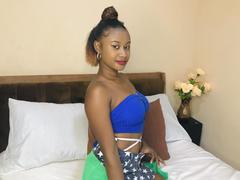 LaJolieJulianah - female webcam at xLoveCam