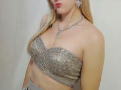 LaSexyest from xLoveCam