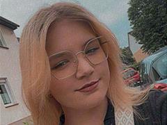 LaVani-hot - blond female webcam at xLoveCam