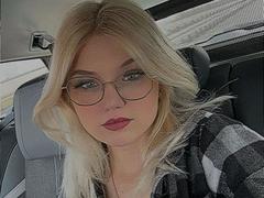 LaVani-hot - blond female webcam at xLoveCam