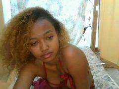 LabelleBruneS - female webcam at xLoveCam