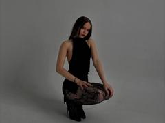 LacreshaZank - blond female webcam at xLoveCam