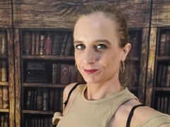 LadyChantale-hot - female with brown hair webcam at xLoveCam