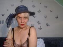 cleomaturewoman - blond female with  big tits webcam at ImLive