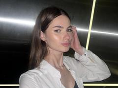 LadyJRouses - female with black hair and  big tits webcam at xLoveCam