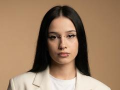 LaineNewmon - female with black hair webcam at xLoveCam