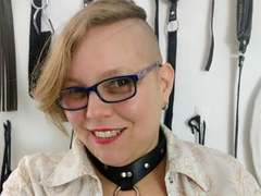 LadyLeahX - female webcam at xLoveCam