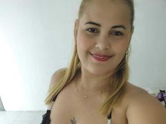 LadyMiss from xLoveCam