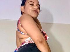 LadyRomance - female with brown hair webcam at xLoveCam