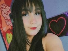 LadySweett - female webcam at xLoveCam