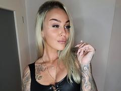 LadyXenia-hot - blond female webcam at xLoveCam