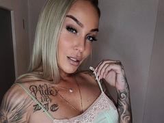 LadyXenia-hot - blond female webcam at xLoveCam
