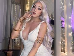 Lady-Khaleesi - blond female webcam at xLoveCam