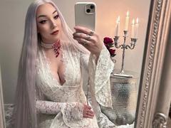 Lady-Khaleesi - blond female webcam at xLoveCam