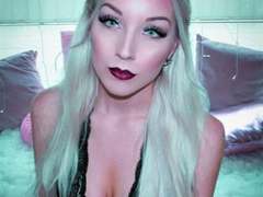 Lady-Khaleesi - blond female webcam at xLoveCam