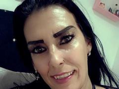 LagaGomez - female webcam at xLoveCam