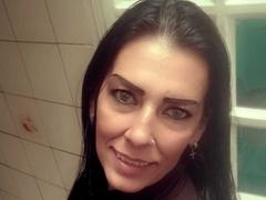LagaGomez - female webcam at xLoveCam
