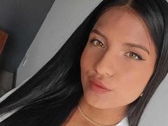 LailaBarker - female with brown hair webcam at xLoveCam