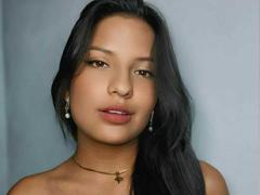 LailaBarker - female with brown hair webcam at xLoveCam