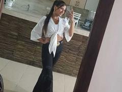 LailaBarker - female with brown hair webcam at xLoveCam