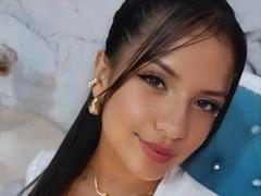 LailaBarker - female with brown hair webcam at xLoveCam
