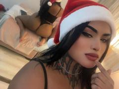 LairaBeamont - female with black hair and  big tits webcam at LiveJasmin