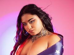 LairaHearvy - female with red hair and  big tits webcam at LiveJasmin