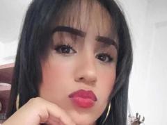 LalyGomez - female webcam at xLoveCam