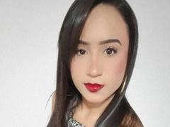 LalyGomez from xLoveCam