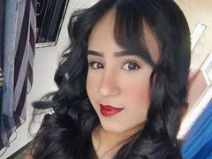 LalyGomez - female webcam at xLoveCam