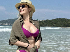 LanaFire-hot - blond female webcam at xLoveCam