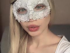 LanaHoulessy from xLoveCam