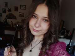 LanaLovely - female webcam at xLoveCam