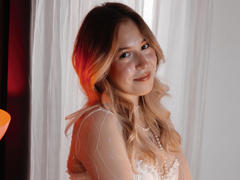 LanaRoselle - blond female webcam at LiveJasmin
