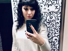 LangoriaJoy - female with brown hair webcam at xLoveCam