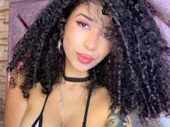 LannaJhonson - female with black hair and  big tits webcam at xLoveCam