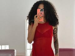 LannaJhonson - female with black hair and  big tits webcam at xLoveCam