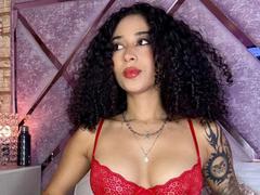 LannaJhonson - female with black hair and  big tits webcam at xLoveCam