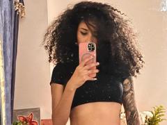 LannaJhonson - female with black hair and  big tits webcam at xLoveCam