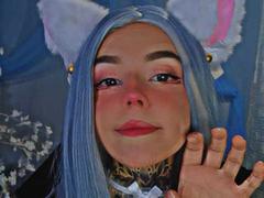 LannieGonzales - female with black hair webcam at xLoveCam