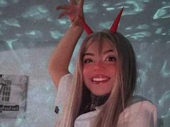 LannieGonzales - female with black hair webcam at xLoveCam